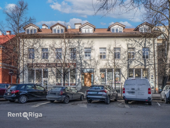 Pārdod pilnībā iznomātu namīpašumu Rīgas centrā, Stabu ielā 35  Tiek piedāvāts Rīga - foto 1