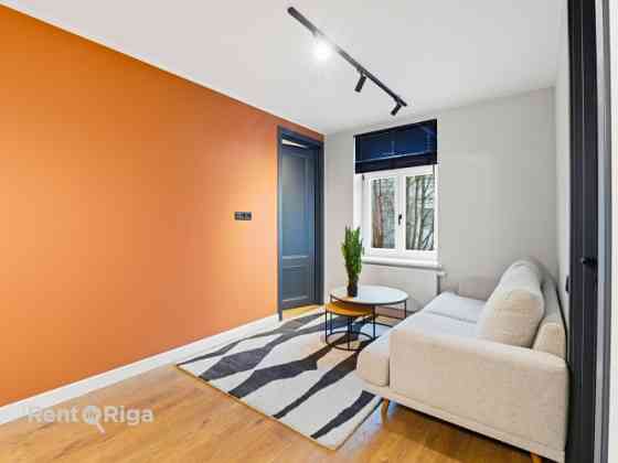 Izīrē modernu un mājīgu 3-istabu dzīvokli renovētā projektā  Augustīnes dārzs.  Augustīnes dārzs ir  Rīga