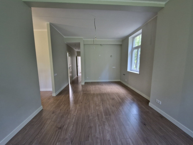 Piedāvājumā mūsdienīgs 2 guļamistabu dzīvoklis ar pilnu apdari renovētā projektā Jūrmala - foto 9