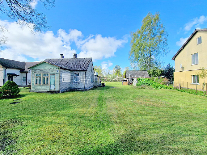 Zeme īpašumā, fasādes māja, restaurēta māja, labiekārtots apzaļumots pagalms, slēgts Rīga - foto 5