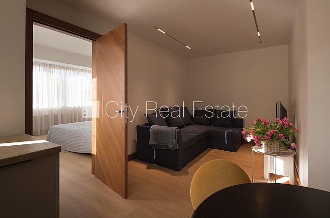 Zeme īpašumā, ķieģeļu mūra sienas, labiekārtota apzaļumota teritorija, vieta Jūrmala - foto 16