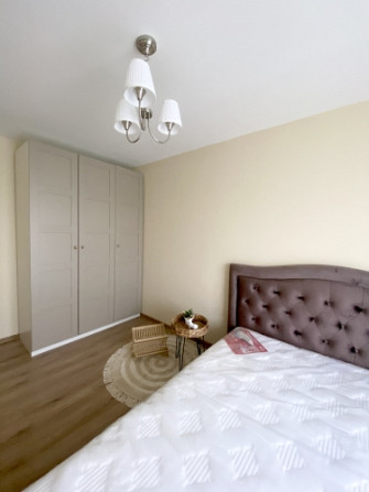 No aprīļa ilgtermiņa īrei pieejams gaišs un funkcionāls divu izolētu istabu dzīvoklis Rīga - foto 2