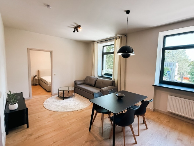 Izīrē pilnībā renovētu 2 istabu dzīvokli!  Ēka ir tikusi pilnībā renovēta- jauns jumts, Rīga - foto 4