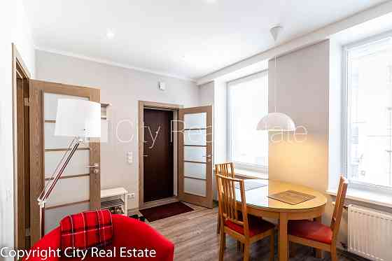 Новостройка, закрытый двор, место для машины, апартаменты люкс, лифт, количество Rīga