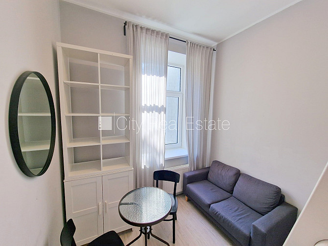 Фасадный дом, реновированный дом, закрытый двор, вход с улицы, лестничная клетка Рига - изображение 18