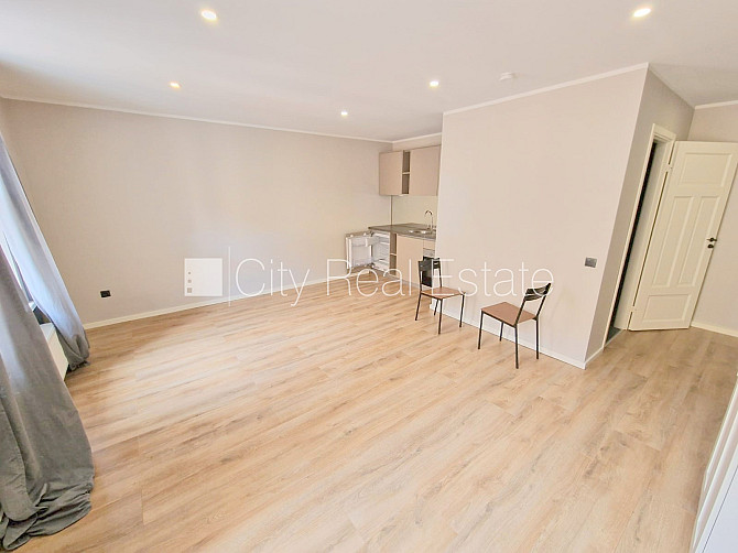 Здание во дворе, реновированный дом, закрытый двор, вход с улицы и со двора, Рига - изображение 10