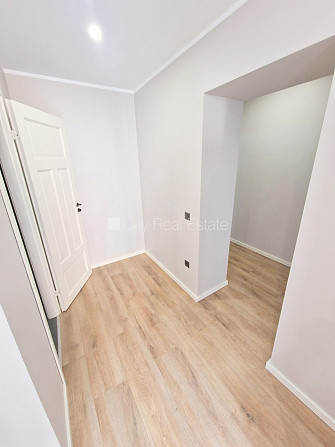 Здание во дворе, реновированный дом, закрытый двор, вход с улицы и со двора, Рига - изображение 15