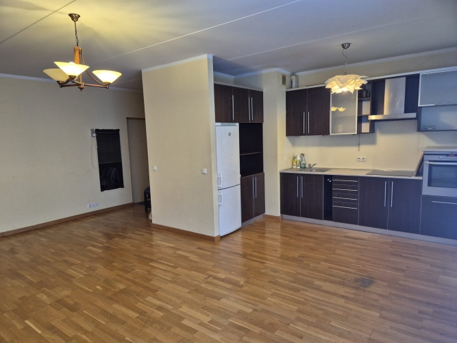 Просторная и функциональная 2-комнатная квартира в зелёном районе Межциемс Рига - изображение 2