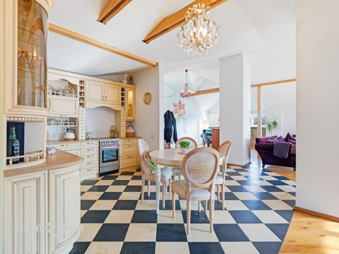 Продаётся просторная мансардная квартира в центре Риги!  Это место с историей, Рига - изображение 7