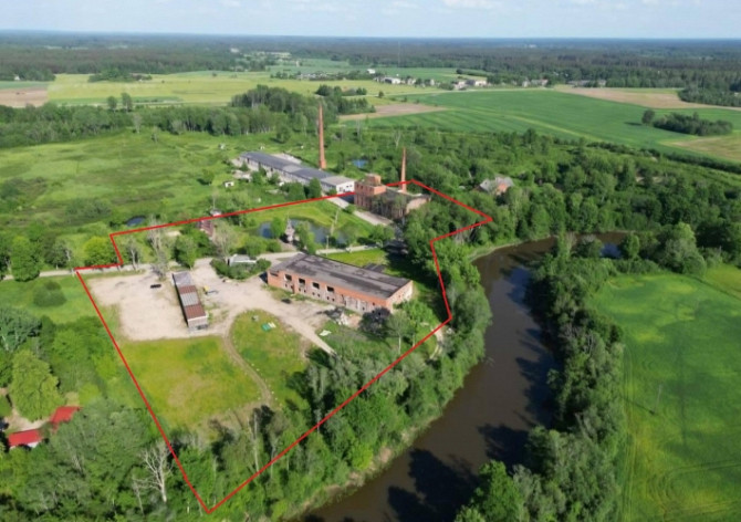 For sale: the former Pāvilosta Distillery located on the banks of the Saka River.  Land area: 3.3 he Лиепая - изображение 1