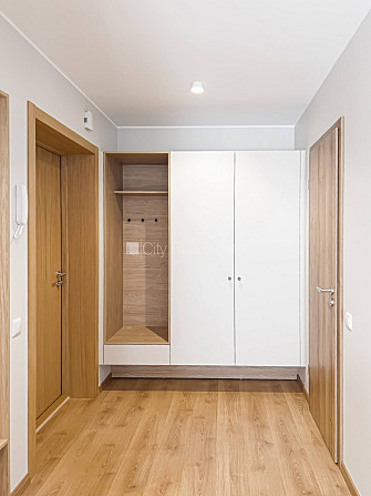 Jaunceltne, labiekārtots apzaļumots pagalms, slēgts pagalms, pazemes autostāvvieta, balkons, Rīga - foto 9