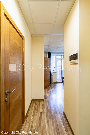 Renovēta māja, viena kvadrātmetra apsaimniekošanas maksa mēnesī  0,8 EUR, slēgts pagalms, Rīgas rajons - foto 11