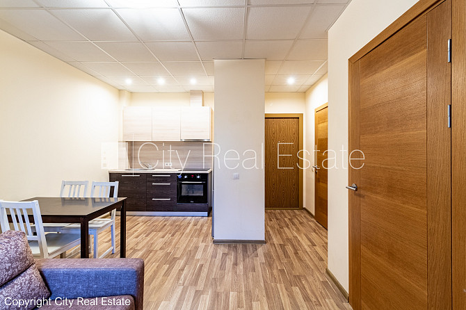 Renovēta māja, viena kvadrātmetra apsaimniekošanas maksa mēnesī  0,8 EUR, slēgts pagalms, Rīgas rajons - foto 1