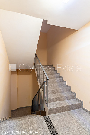 Renovēta māja, viena kvadrātmetra apsaimniekošanas maksa mēnesī  0,8 EUR, slēgts pagalms, Rīgas rajons - foto 13