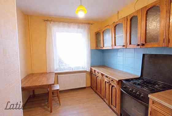 Tiek pārdots vienistabas dzīvoklis ar lielisku atrašanās vietu (Jēkabpils nov. Salas pag. Sala). Dzī Jēkabpils un novads