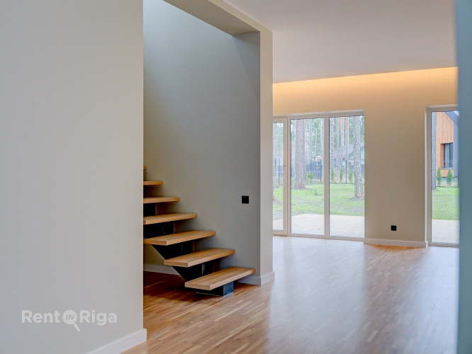 НОВЫЙ, ЭНЕРГОЭФФЕКТИВНЫЙ ДОМ В БЕРГИ!  Цена продажи соответствует оценочной Рига - изображение 4