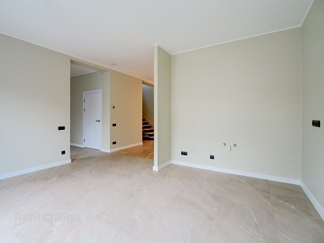 НОВЫЙ, ЭНЕРГОЭФФЕКТИВНЫЙ ДОМ В БЕРГИ!  Цена продажи соответствует оценочной Рига - изображение 3