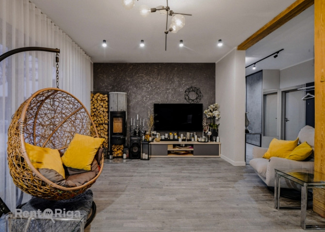 Tiek pārdota plaša, mūsdienīga un gaiša ģimenes māja Jaundubultos ar atsevišķu viesu māju Jūrmala - foto 1