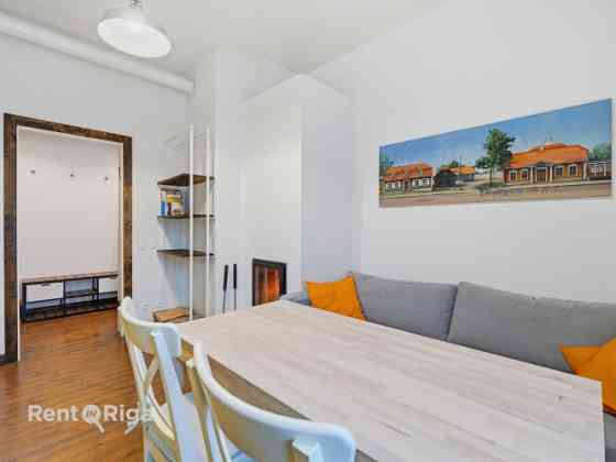 Очаровательная квартира у края парка Яунатнес дарзс, сохранившая историческую Rīga