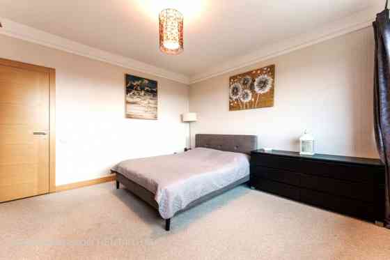 Продаётся стильная и современная 2-комнатная квартира в проекте "Panorama Plaza". Rīga