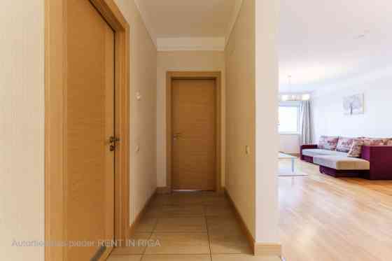 Продаётся стильная и современная 2-комнатная квартира в проекте "Panorama Plaza". Rīga