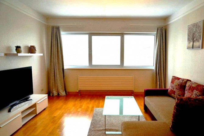 Pārdod modernu un gaumīgi iekārtotu 2 istabu dzīvokli projektā Panorama Plaza.  Izbaudi Rīga - foto 9