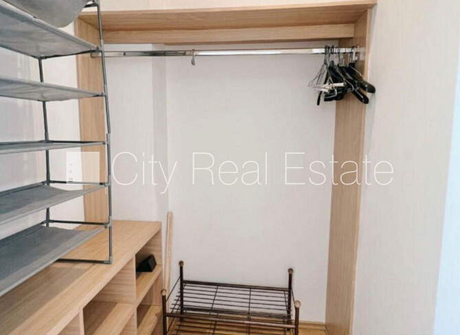 Реновированный дом, закрытый двор, лестничная клетка после капитального ремонта, Рига - изображение 9