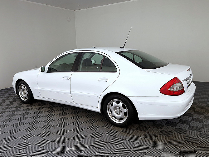 Mercedes-Benz E 200 Elegance Facelift ATM 1.8 120kW Tallina - foto 4