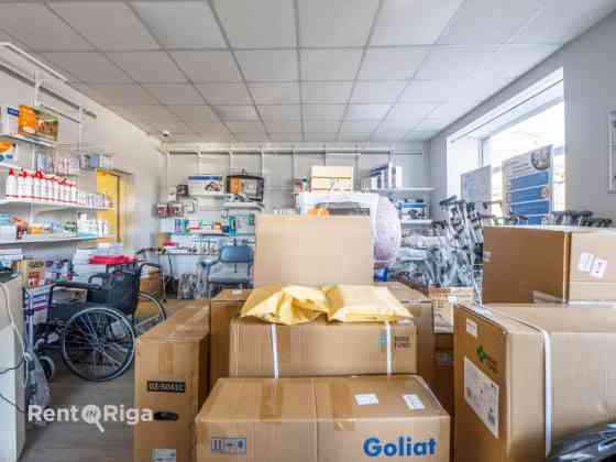 Коммерческие помещения с большими витринами в оживлённом месте!  Планировка: Rīga