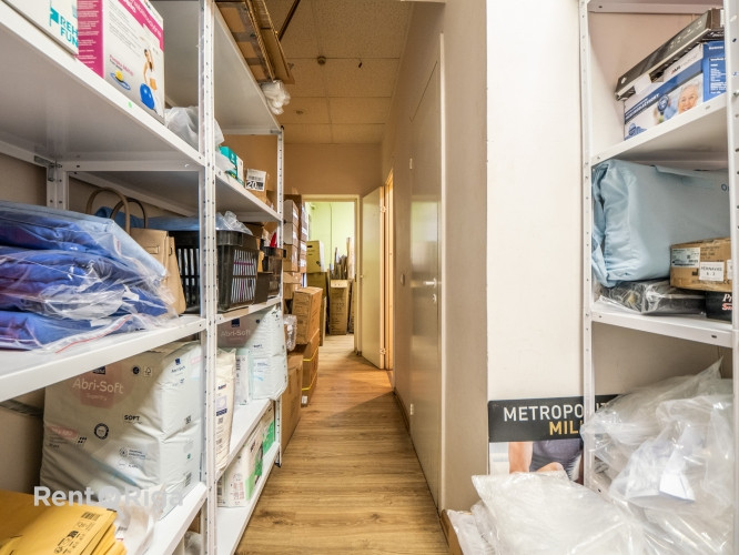 Komerctelpas ar plašiem skatlogiem rosīgā vietā!  Plānojums:   Tirdzniecības zāle ar Rīga - foto 6