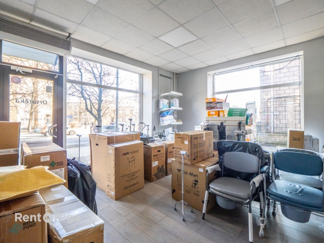 Komerctelpas ar plašiem skatlogiem rosīgā vietā!  Plānojums:   Tirdzniecības zāle ar Rīga - foto 3