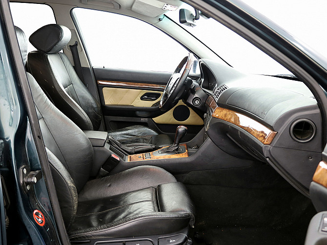 BMW 523 Sportpakett ATM 2.5 125kW Tallina - foto 6