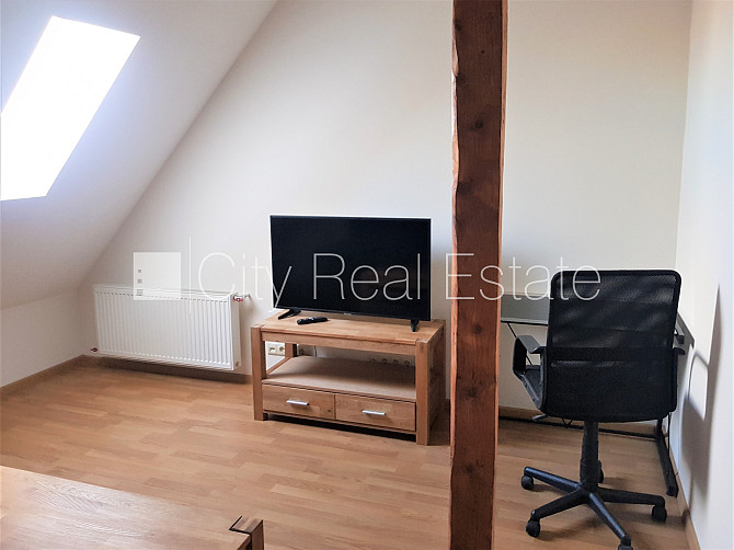 Фасадный дом, закрытый двор, мансарда, изолированная комната 2 шт., центральное Рига - изображение 17