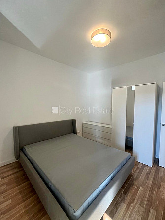 Фасадный дом, реновированный дом, возможность аренды парковки, вход с улицы, лифт, Рига - изображение 10