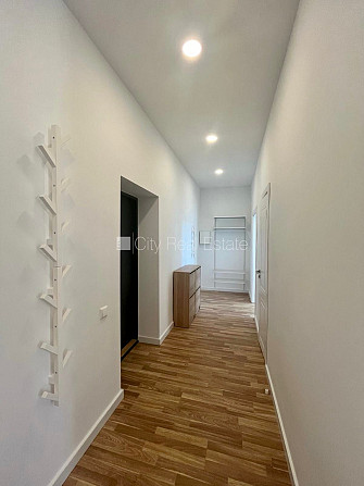 Фасадный дом, реновированный дом, возможность аренды парковки, вход с улицы, лифт, Рига - изображение 15