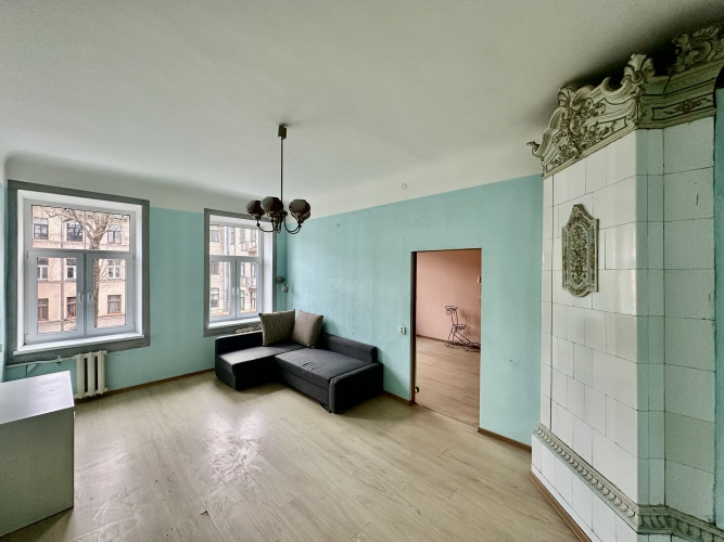 Из квартиры открывается вид на тихий внутренний двор, благодаря чему она очень Рига - изображение 1