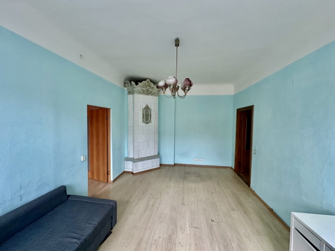 Из квартиры открывается вид на тихий внутренний двор, благодаря чему она очень Рига - изображение 4