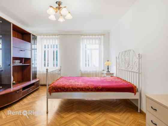 Nice apartment with a parking space.  The premises have just undergone cosmetic renovation. The apar Рига