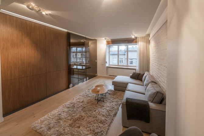 Ekskluzīvs divu līmeņu dzīvoklis ar terasi Rīgas centrā!  Dzīvoklis pilnībā renovēts Rīga - foto 9