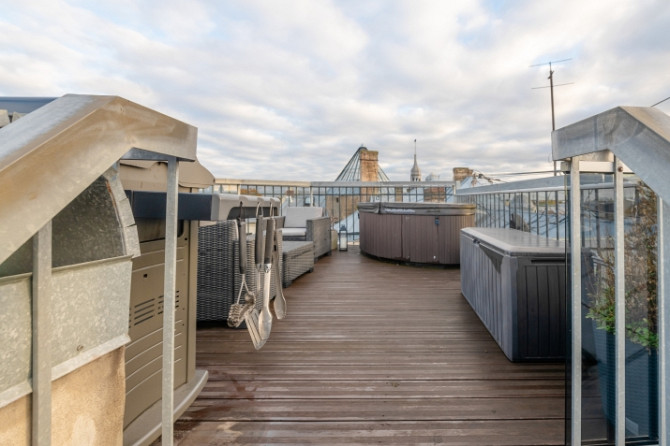 Ekskluzīvs divu līmeņu dzīvoklis ar terasi Rīgas centrā!  Dzīvoklis pilnībā renovēts Rīga - foto 5