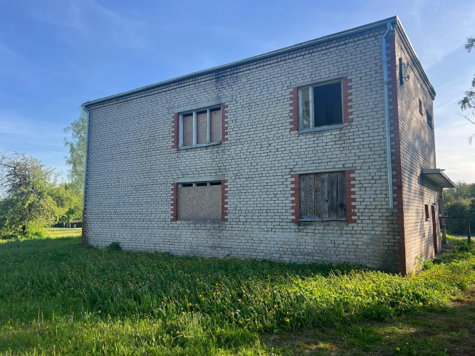 Pārdod zemesgabalu Rembatē, 1200 m platībā.  Uz zemesgabala atrodas:  ēka ar platību 216.2 m Ogre un novads - foto 2