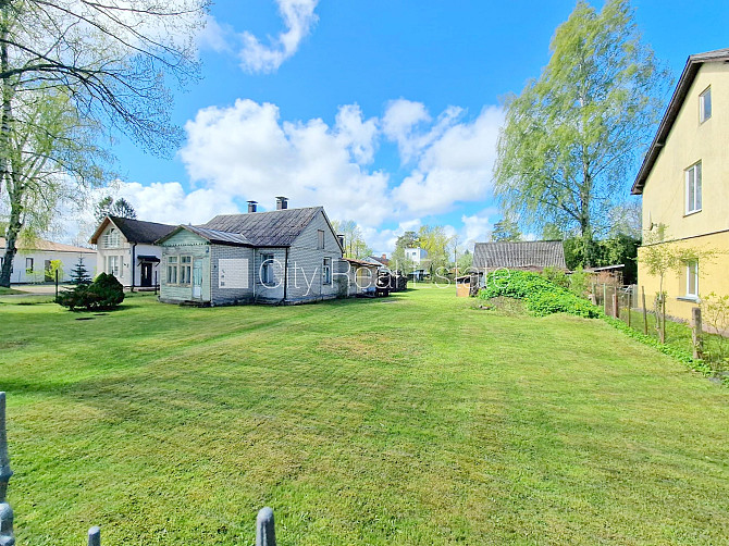 Реновированный дом, закрытый двор, въездные ворота оснащены автоматической Рига - изображение 3