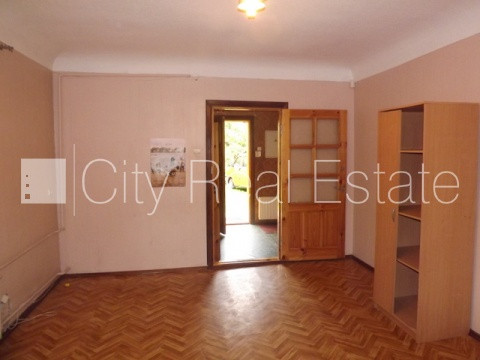 Здание во дворе, реновированный дом, закрытый двор, возможность аренды парковки, Рига - изображение 5