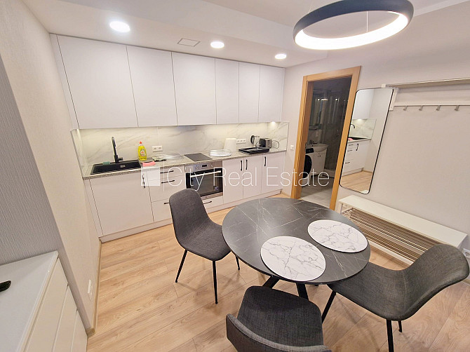 Фасадный дом, реновированный дом, закрытый двор, возможность аренды парковки, Рига - изображение 12