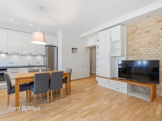 Izīrē gaišu un mājīgu 3 istabu dzīvokli Rīgas centrā!  Ienākot dzīvoklī ir garš gaitenis un kreisajā Рига - изображение 6