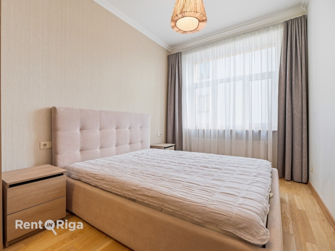 Izīrē gaišu un mājīgu 3 istabu dzīvokli Rīgas centrā!  Ienākot dzīvoklī ir garš gaitenis un kreisajā Рига - изображение 9