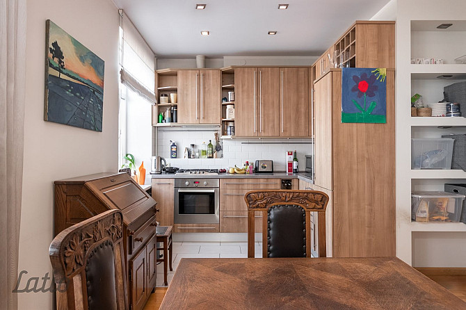 Pārdod 3 istabu dzīvokli Rīgas centrā ar skaistu skatu uz Daugavu.

Dzīvoklis ir kvalitatīvi remontē Рига - изображение 5