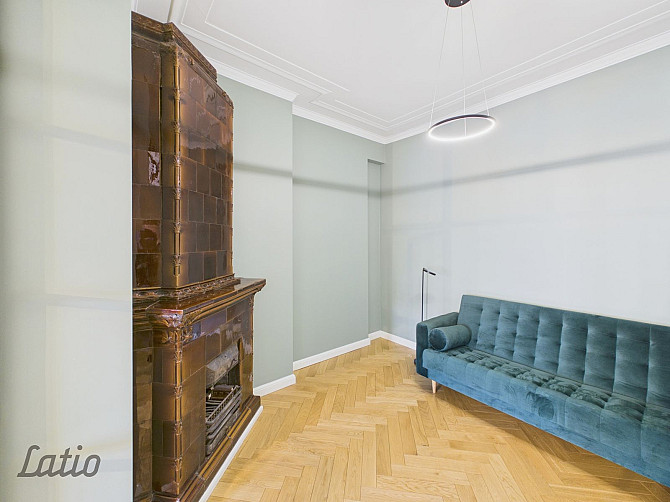 Izīrē elegantu un gaumīgi renovētu 3 istabu dzīvokli pašā Rīgas centrā  Brīvības ielā. Dzīvoklis apv Рига - изображение 4