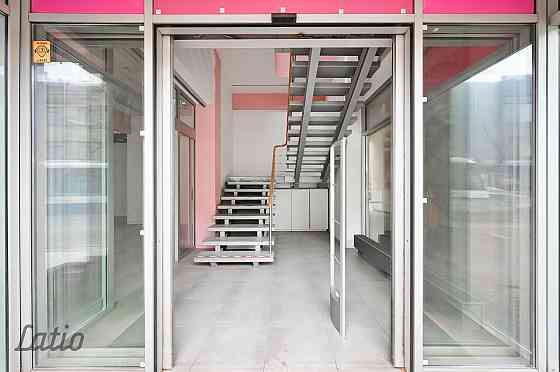 Nomai tiek piedāvātas plašas un funkcionālas komerctelpas vienā no Rīgas aktīvākajām ielām  Krišjāņa Rīga