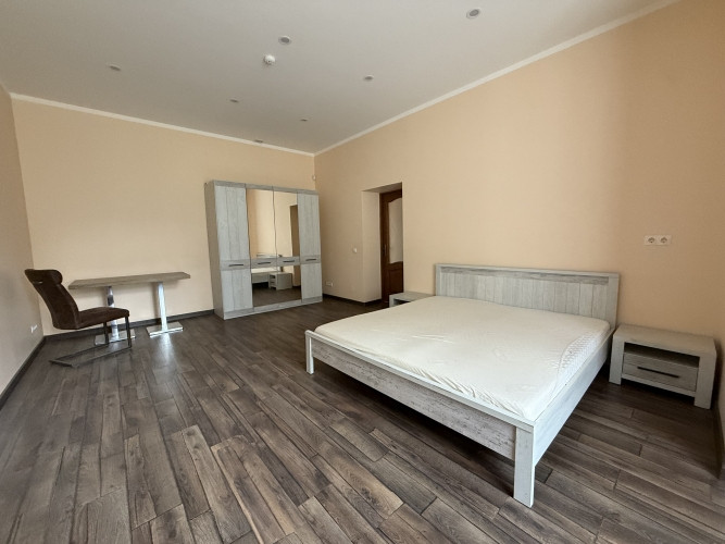 Продаётся квартира  высокий первый этаж в фасадном здании на улице Латгалес, в Рига - изображение 7